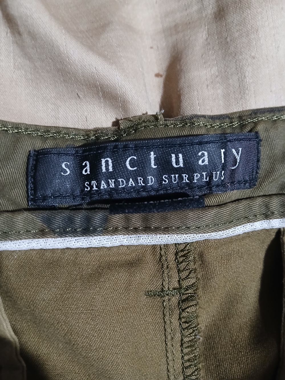 Sanctuary Olive Green Camo Straight-Leg Cargo Pants Pockers Women's Size 29 - Picture 6 of 7